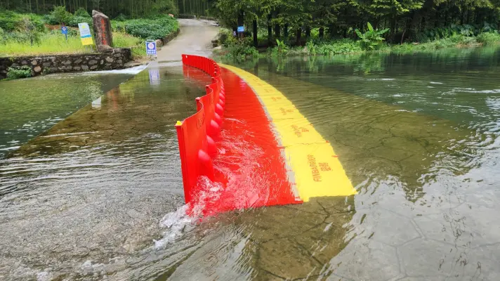 FF90 55cm high ABS straight flood barrier