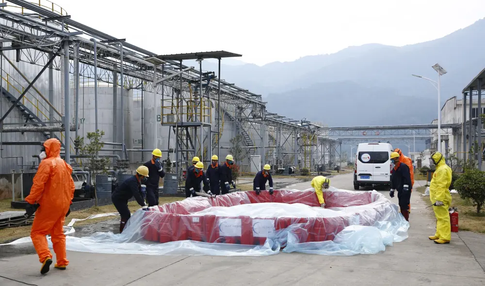 firefighting pool with flood barriers