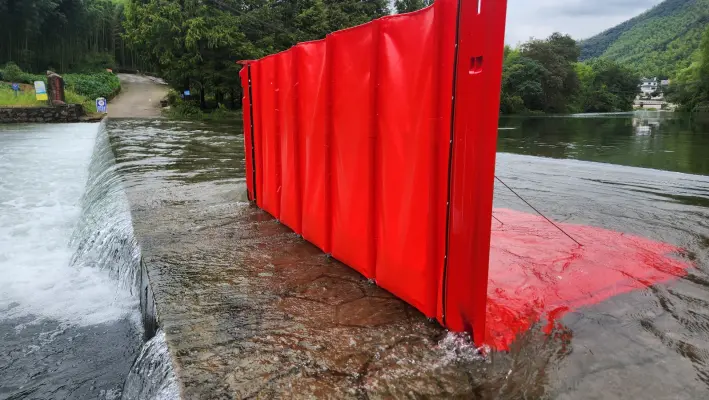 FF220 100cm high flexible PVC straight flood control barrier